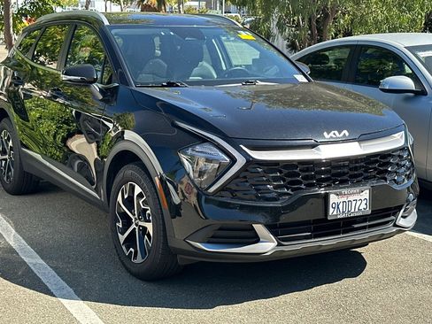 Used 2023 Kia Sportage EX AWD/4WD image 2