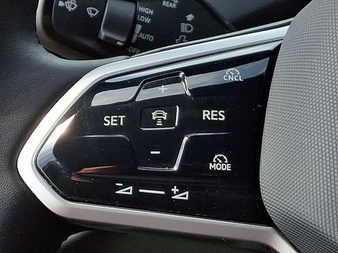 Certified 2024 Volkswagen ID.4 Pro AWD/4WD image 20