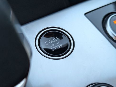 Used 2023 Land Rover Range Rover SE image 31