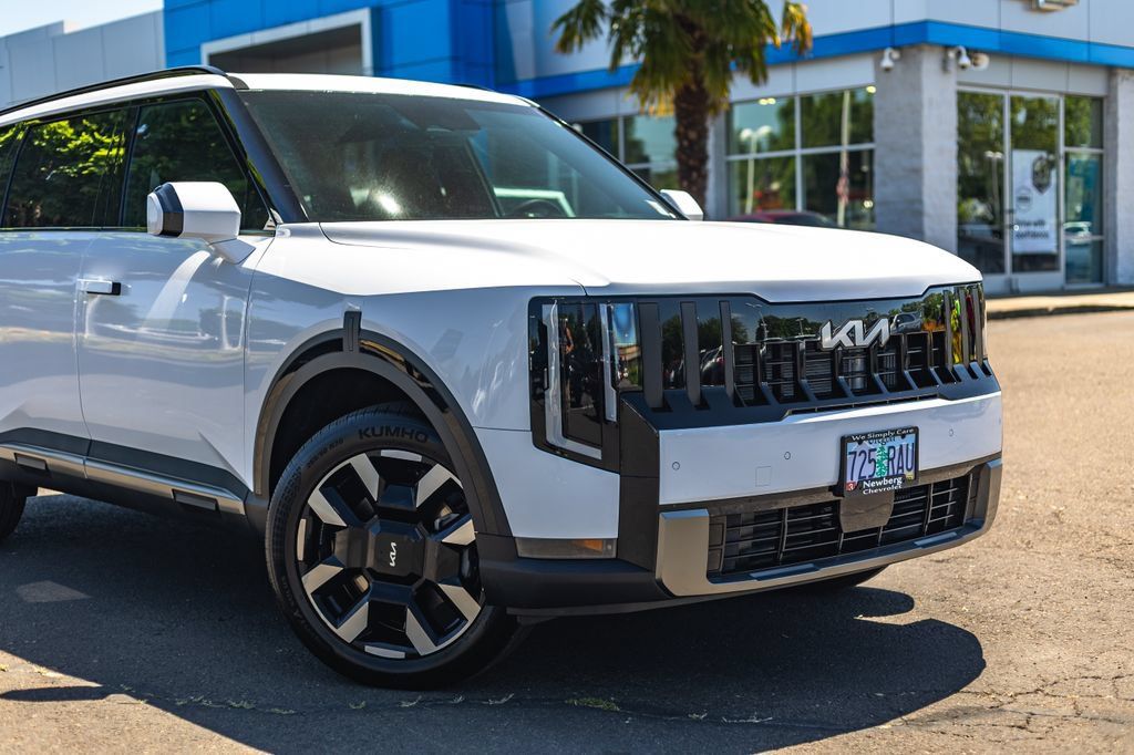 Used 2027 Kia Telluride S AWD/4WD image 3