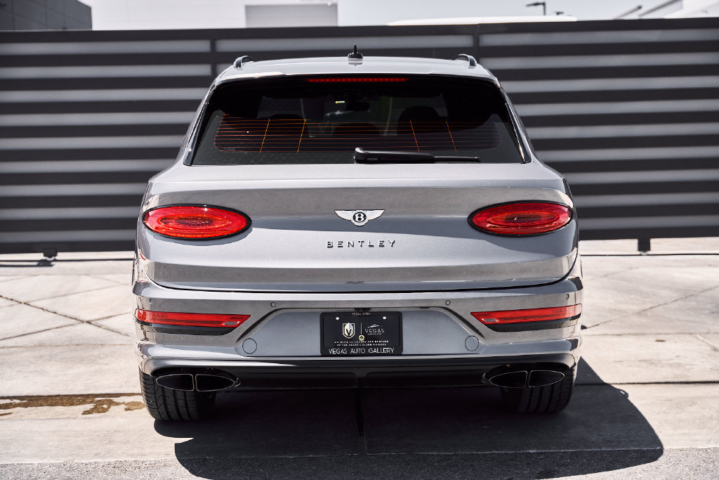 Used 2024 Bentley Bentayga AWD/4WD image 14