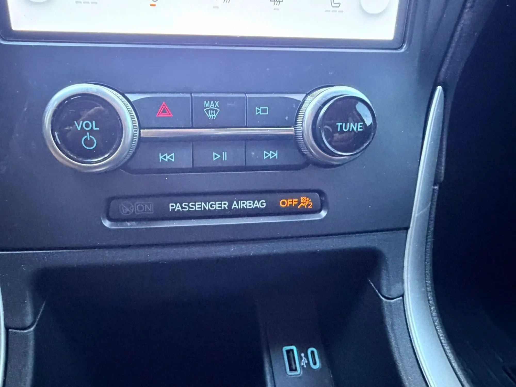 Used 2022 Ford Edge SEL w/ Convenience Package AWD/4WD image 18