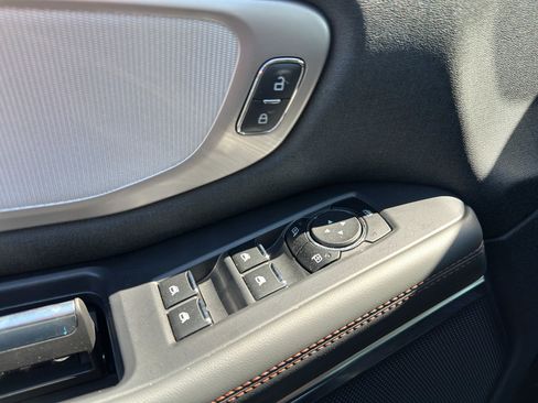 Certified 2025 Ford Expedition Active AWD/4WD image 18