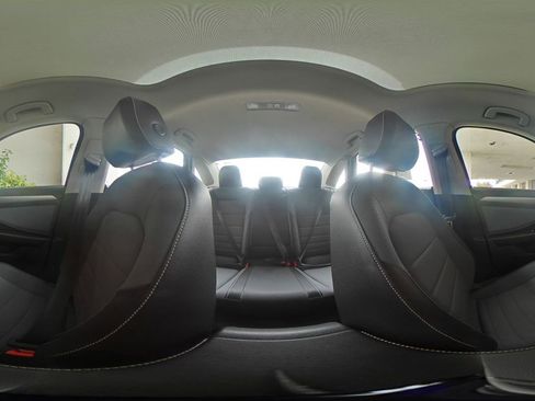 Used 2025 Volkswagen Jetta SE image 43