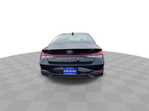 Used 2021 Hyundai Elantra SEL w/ Convenience Package image 7