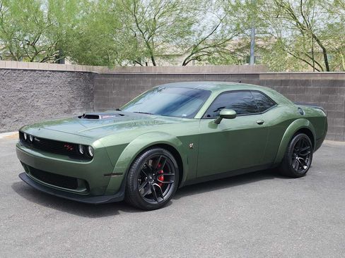 Used 2022 Dodge Challenger R/T Scat Pack RWD image 4