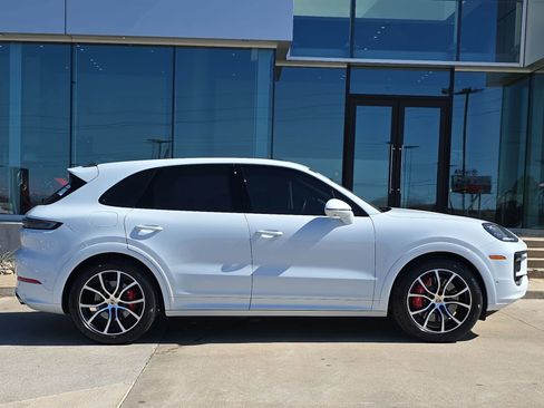 Certified 2024 Porsche Cayenne S image 8
