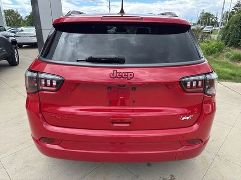 Used 2022 Jeep Compass Limited AWD/4WD image 6