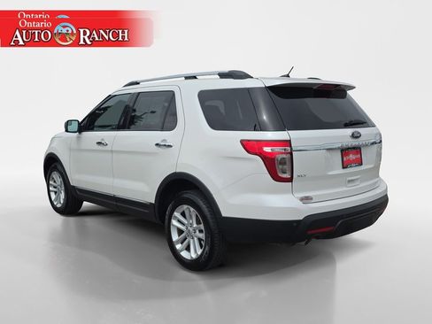 Used 2014 Ford Explorer XLT w/ Equipment Group 202A AWD/4WD image 3