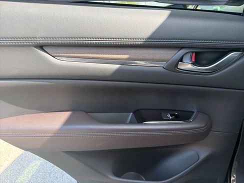 Used 2023 MAZDA CX-5 Signature image 11