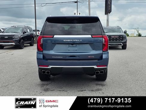 Used 2025 GMC Yukon Denali AWD/4WD image 6