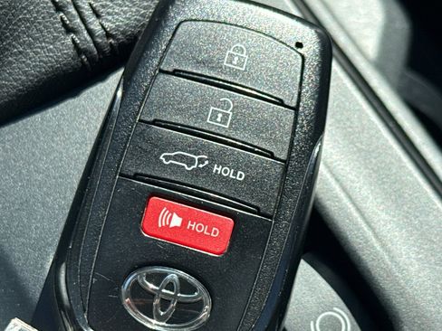 Used 2024 Toyota Grand Highlander AWD image 38