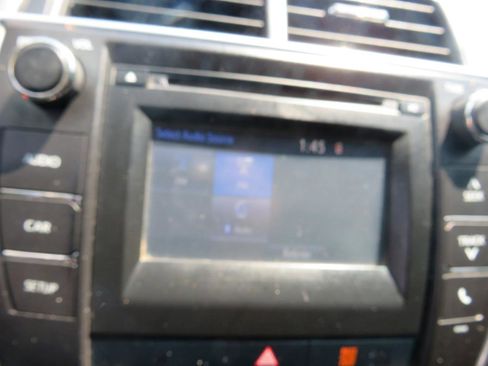 Used 2015 Toyota Camry SE FWD image 15