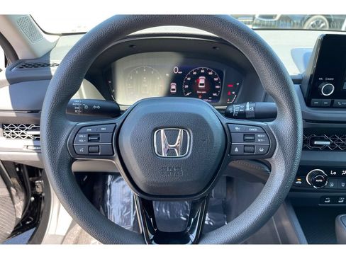 Certified 2023 Honda Accord EX image 33