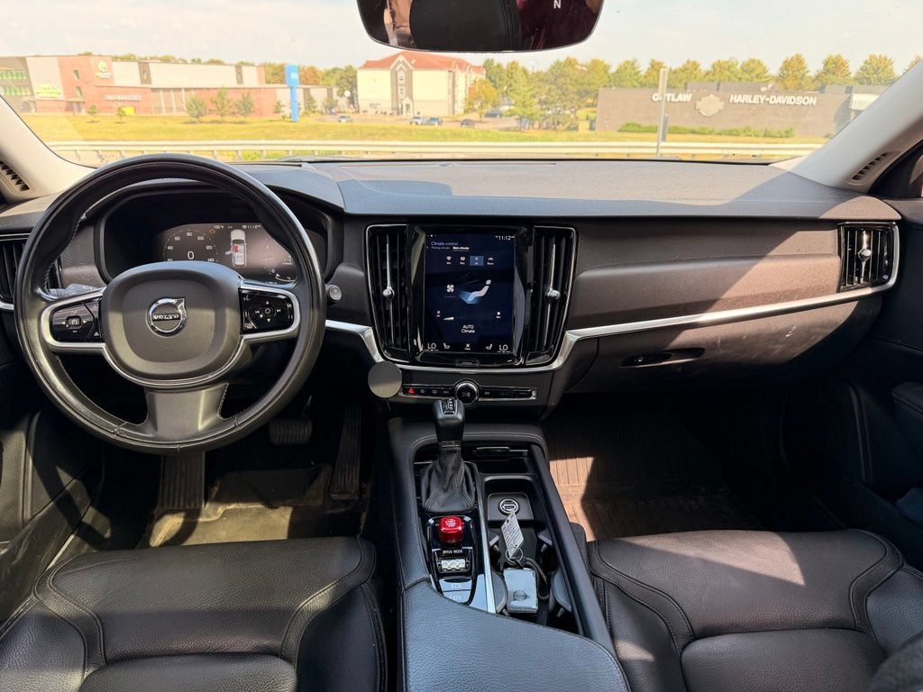 Used 2017 Volvo V90 T6 Cross Country AWD/4WD image 4