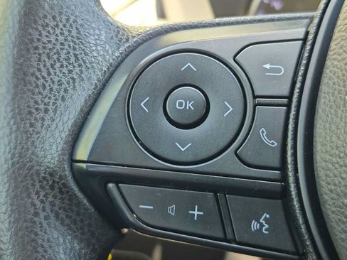Used 2019 Toyota RAV4 LE w/ All Weather Liner Package AWD/4WD image 28
