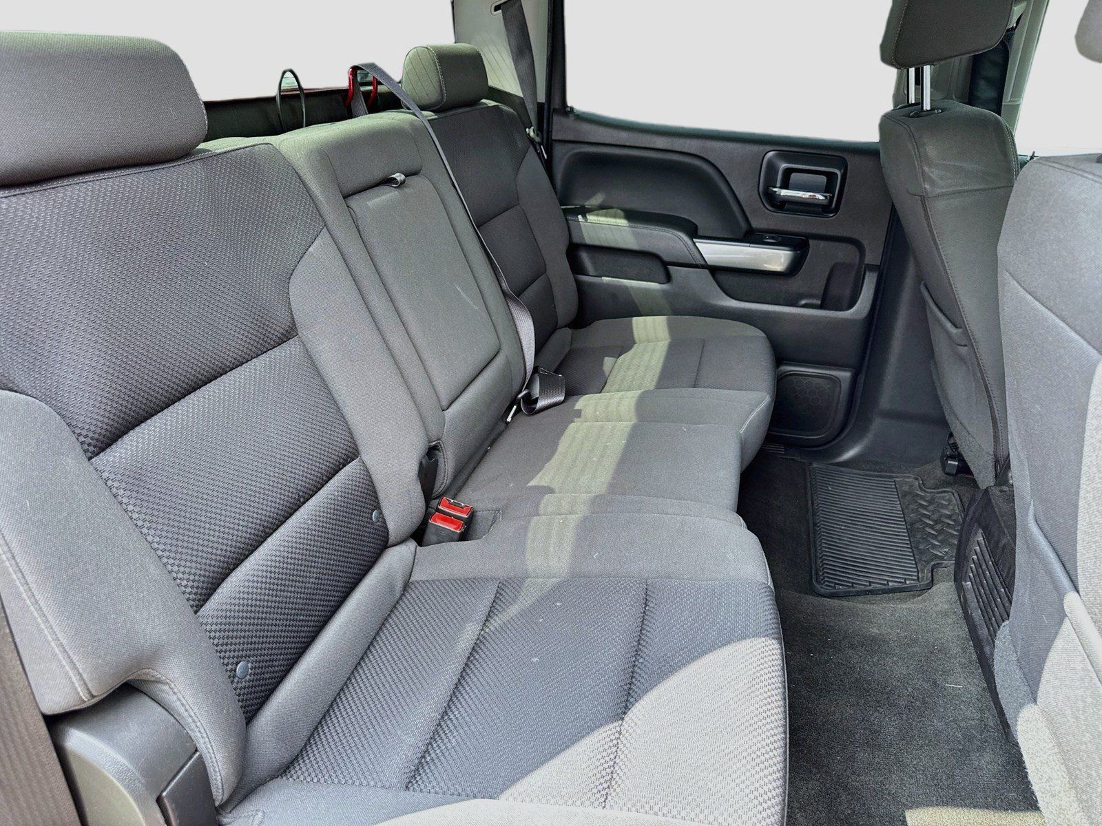 Used 2018 Chevrolet Silverado 1500 LT w/ LT Eassist Package RWD image 15