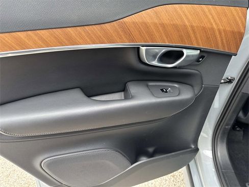 Used 2024 Volvo XC90 B6 Plus w/ Protection Package Premier image 10