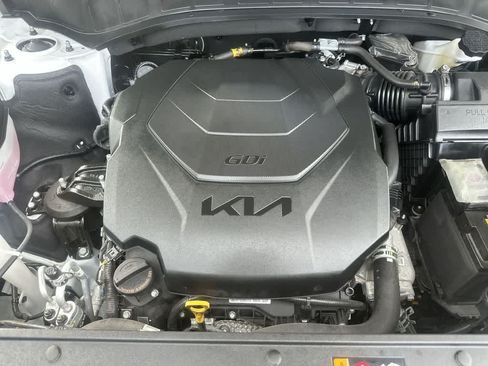 Used 2024 Kia Telluride S FWD image 19