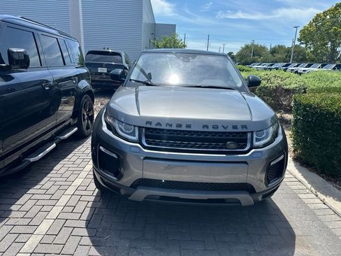 Used 2017 Land Rover Range Rover Evoque SE AWD/4WD image 2
