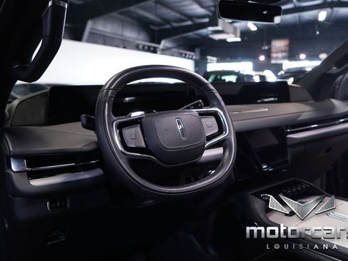 Used 2025 Lincoln Navigator Reserve w/ Jet Appearance Package image 26