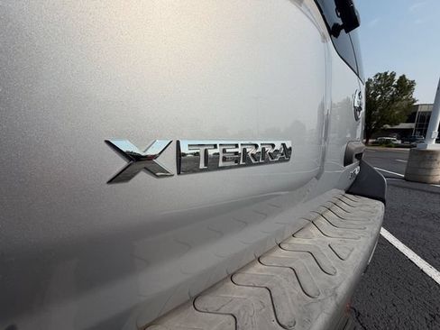 Used 2010 Nissan Xterra SE AWD/4WD image 24