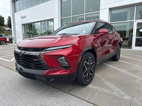 Used 2024 Chevrolet Blazer RS w/ Driver Confidence II Package FWD image 3