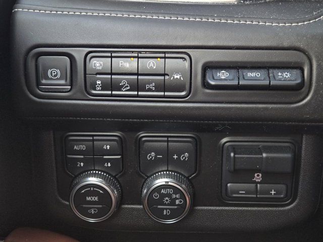 Used 2023 GMC Yukon XL Denali Ultimate AWD/4WD image 37