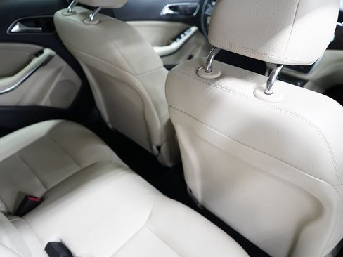 Used 2017 Mercedes-Benz GLA 250 image 20