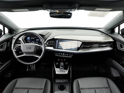 Used 2023 Audi Q4 e-tron Premium Plus RWD image 20