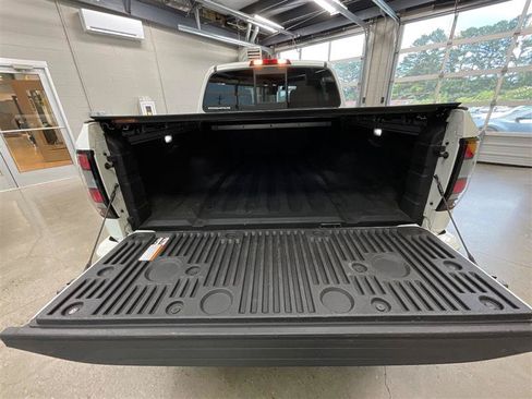Used 2022 Nissan Frontier Pro-X RWD image 27