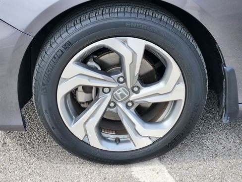 Used 2019 Honda Accord EX image 11