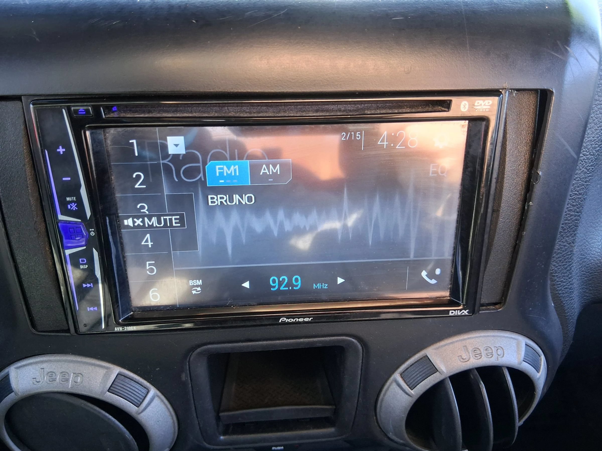 Used 2013 Jeep Wrangler Unlimited Sport AWD/4WD image 16