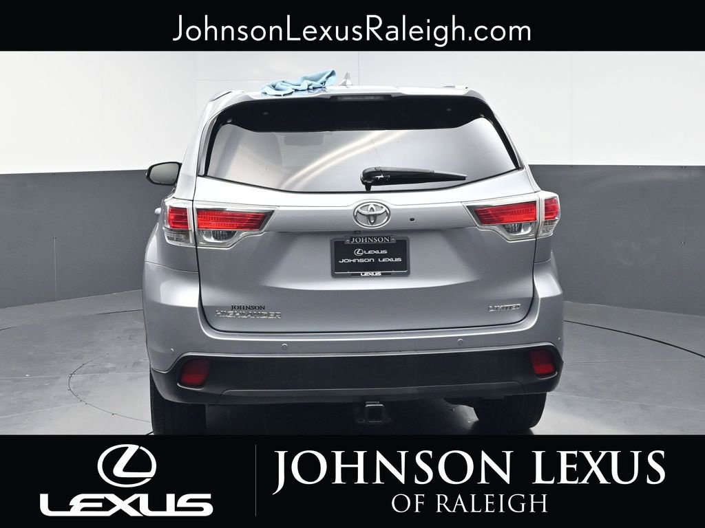 Used 2016 Toyota Highlander Limited Platinum FWD image 8