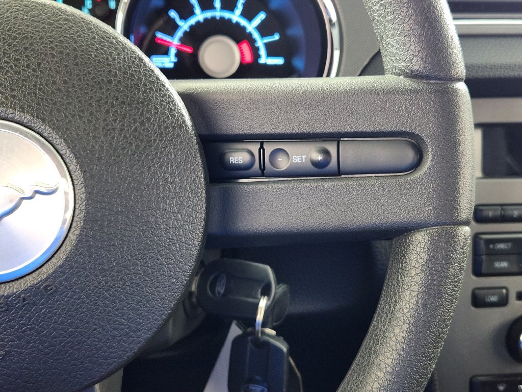 Used 2010 Ford Mustang GT RWD image 19