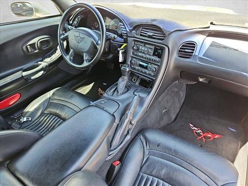Used 2001 Chevrolet Corvette Convertible w/ Preferred Equipment Group2 RWD image 23