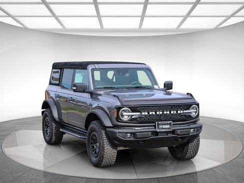 Used 2022 Ford Bronco Wildtrak image 5