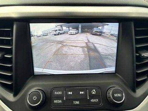 Used 2019 GMC Acadia SLT image 15