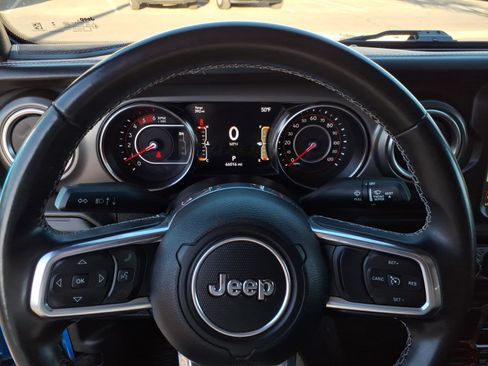 Used 2022 Jeep Gladiator Rubicon w/ LED Lighting Group image 17