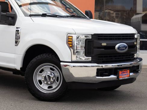 Used 2018 Ford F350 XL w/ Power Equipment Group image 4