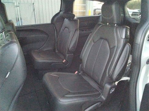 New 2026 Chrysler Voyager LX image 10