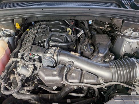 Used 2022 Jeep Grand Cherokee Limited image 21