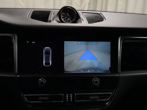 Used 2023 Porsche Macan S image 22