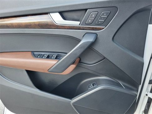 Used 2018 Audi Q5 2.0T Premium image 21