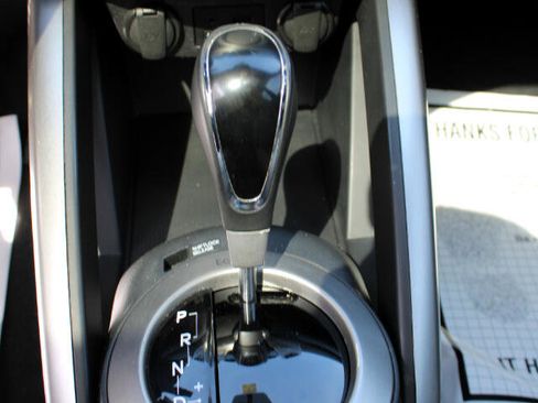 Used 2012 Hyundai Veloster w/ Style Pkg image 27