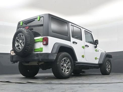 Used 2017 Jeep Wrangler Unlimited Rubicon AWD/4WD image 36