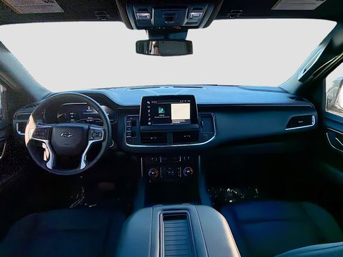 Used 2024 Chevrolet Tahoe Z71 image 16