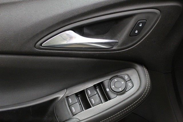 Used 2024 Buick Encore GX Preferred FWD image 16