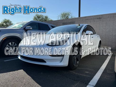 Used 2023 Tesla Model 3 Standard Range RWD image 1