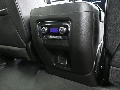 Used 2025 GMC Yukon Denali image 17